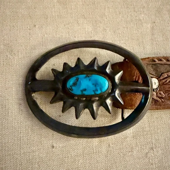Be-Low the Belt vintage western style tooled leather and turquise buckle. - Picture 2 of 16